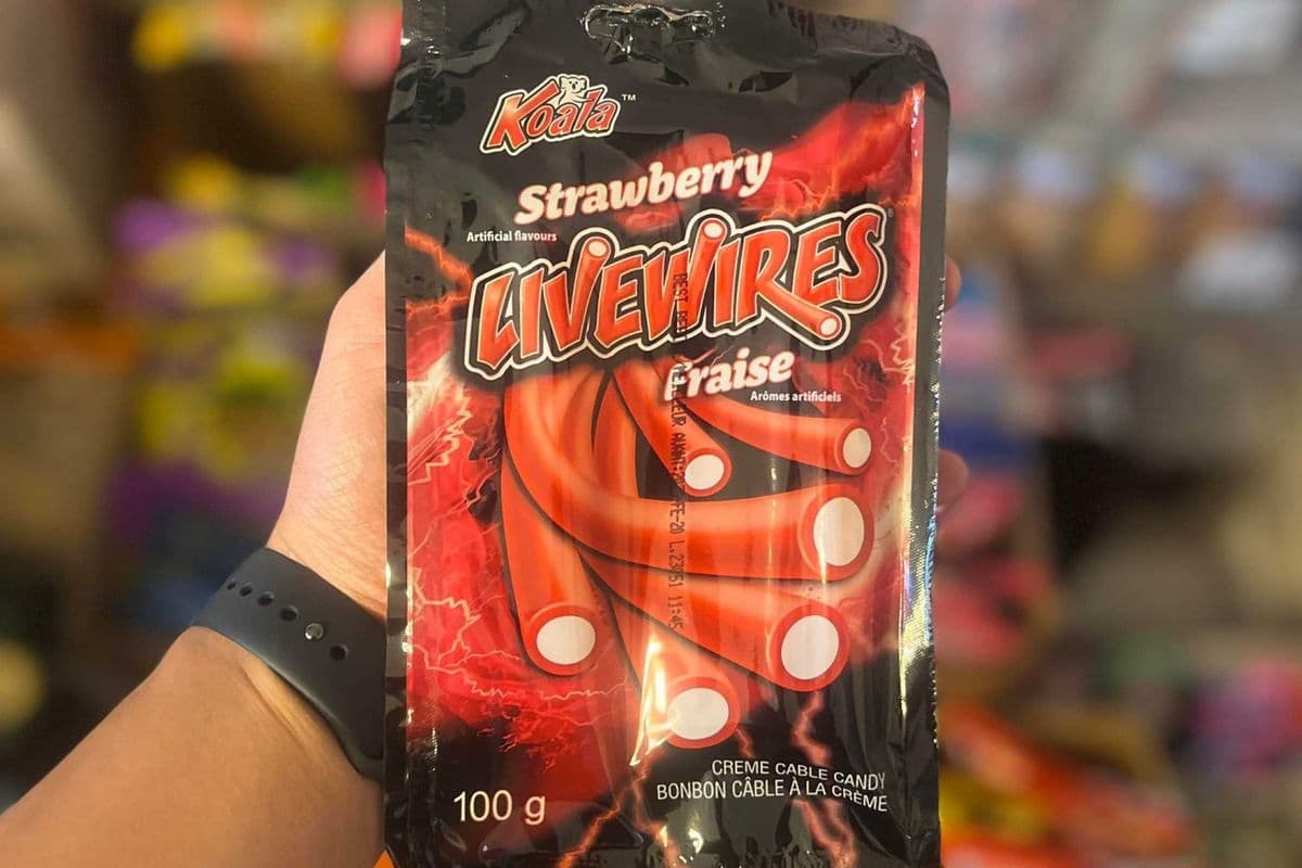 Livewires Strawberry Creme Cable Candy - 100g (100g)
