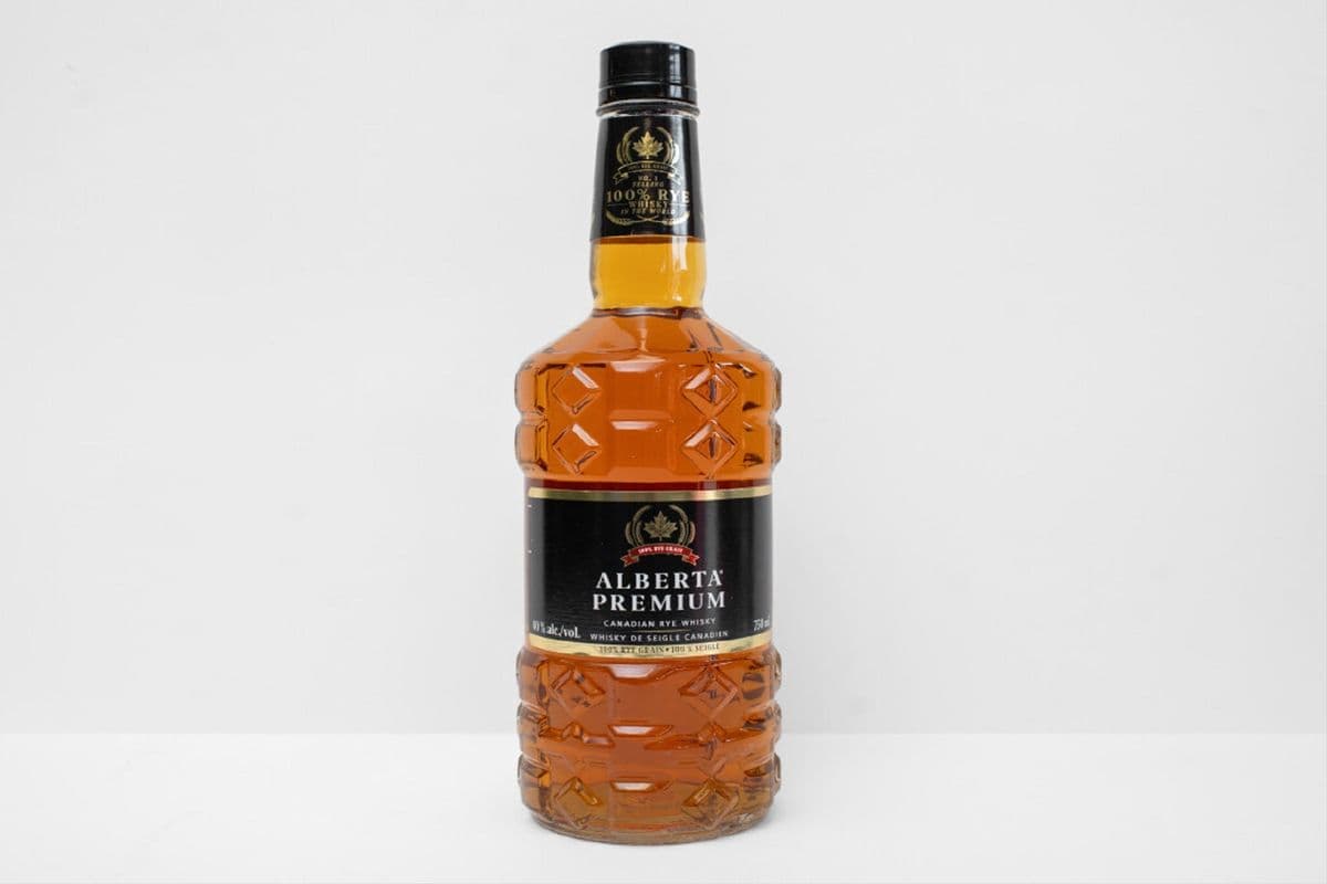 Alberta Premium Whisky (750 ml) (1 x 750ml)