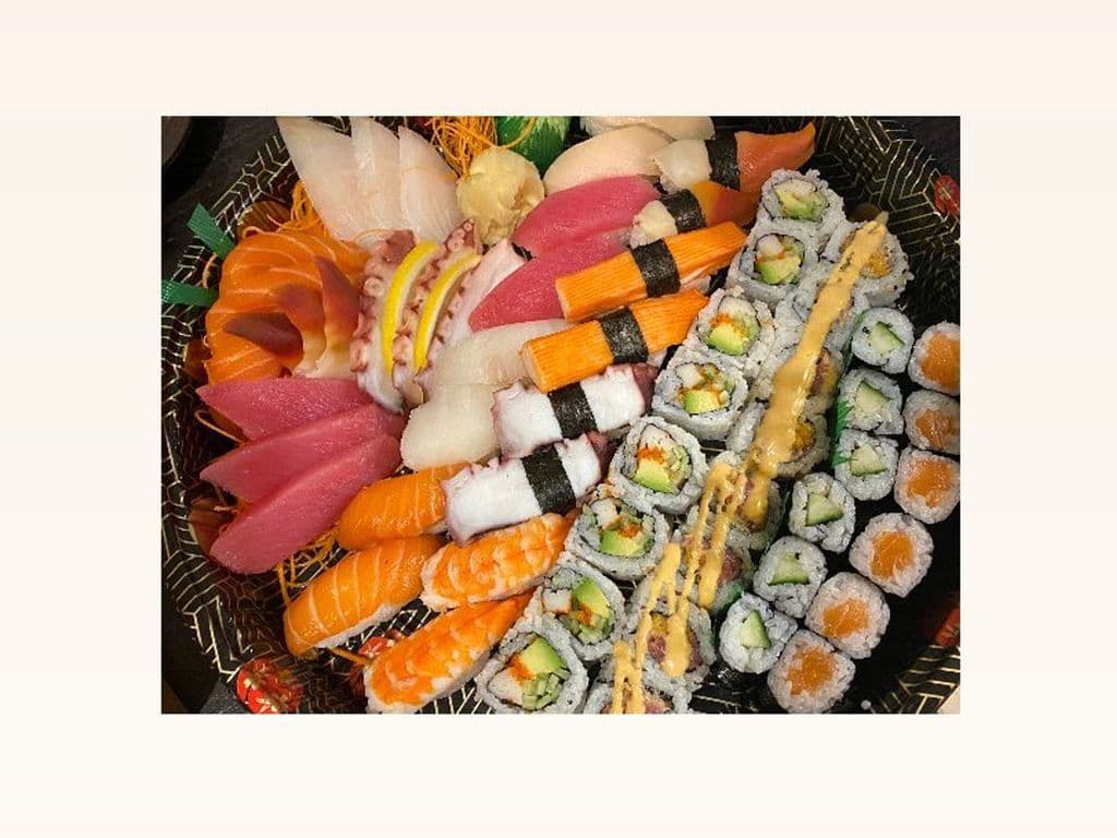 Party Tray 4 (60pcs)