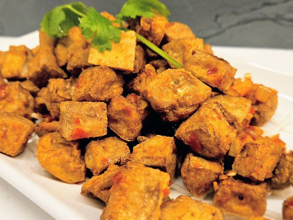 AP3 Crispy Diced Tofu w/ Garlic & Chili Pepper 脆皮豆腐粒