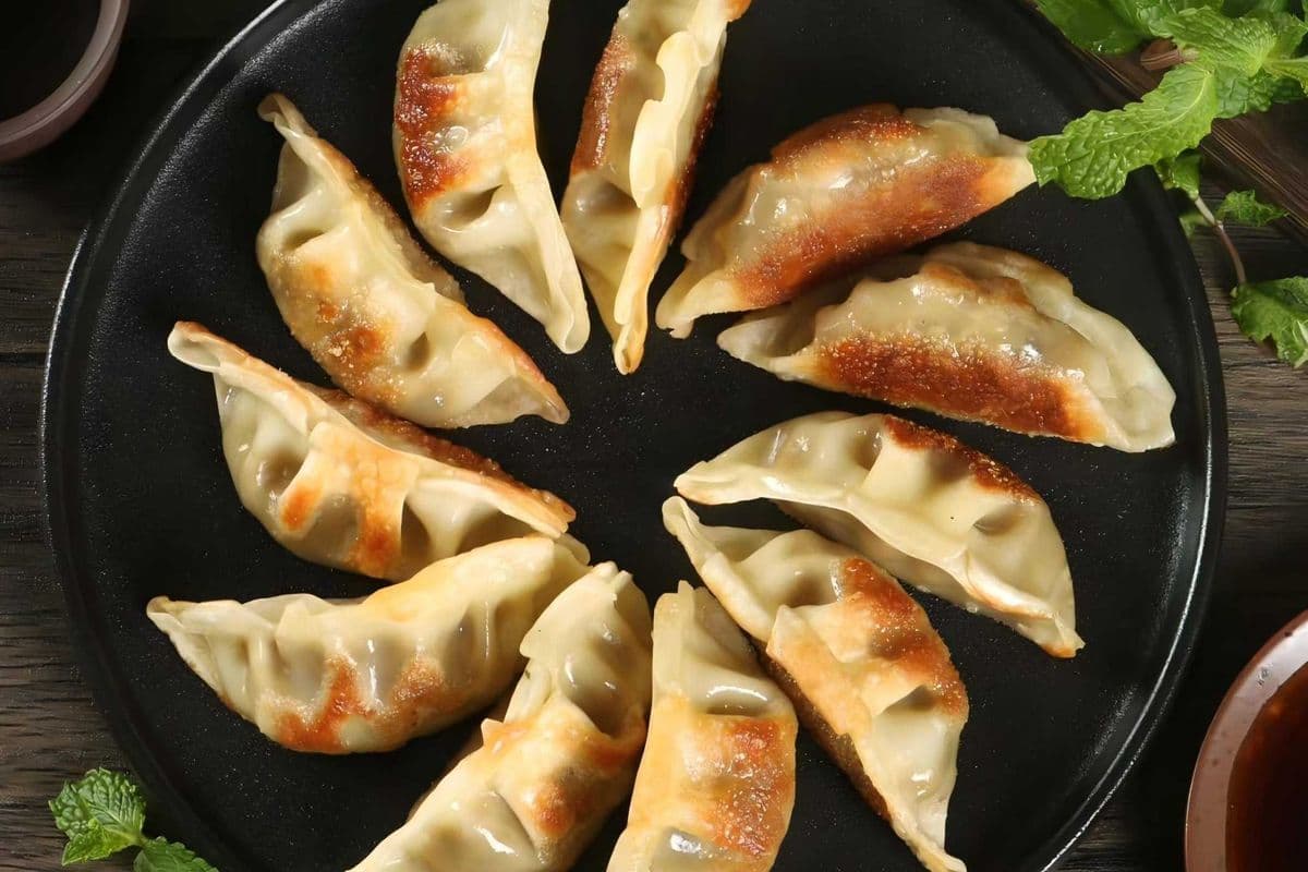 Fried Chicken Dumpling 6pcs(鸡肉锅贴)