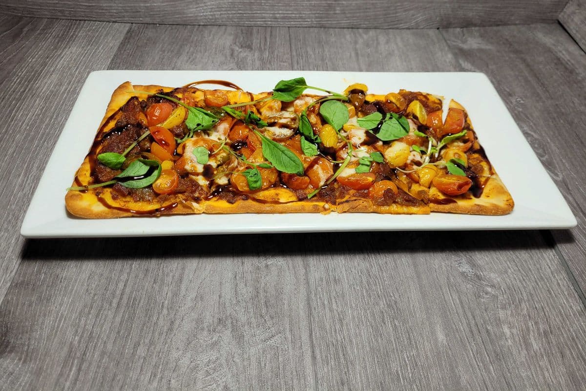 TOMATO PESTO FLATBREAD