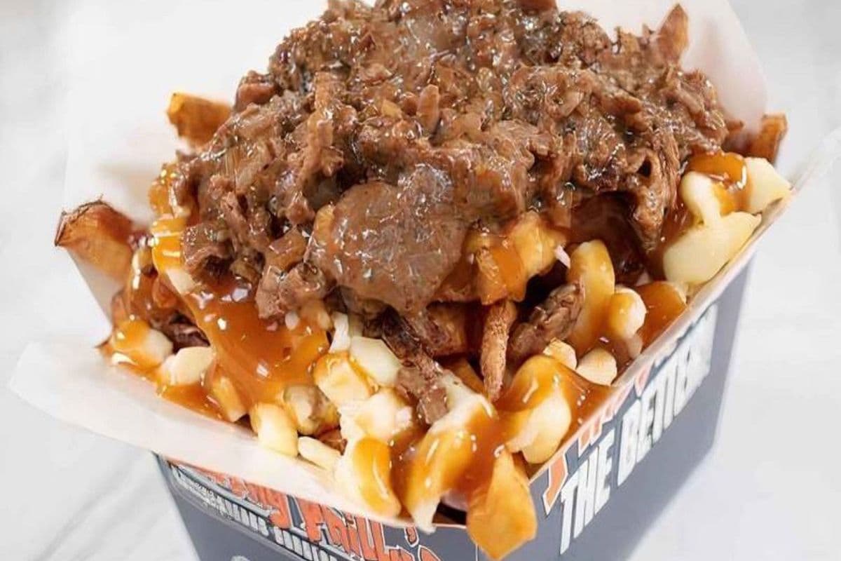 Peppercorn Steak Poutine