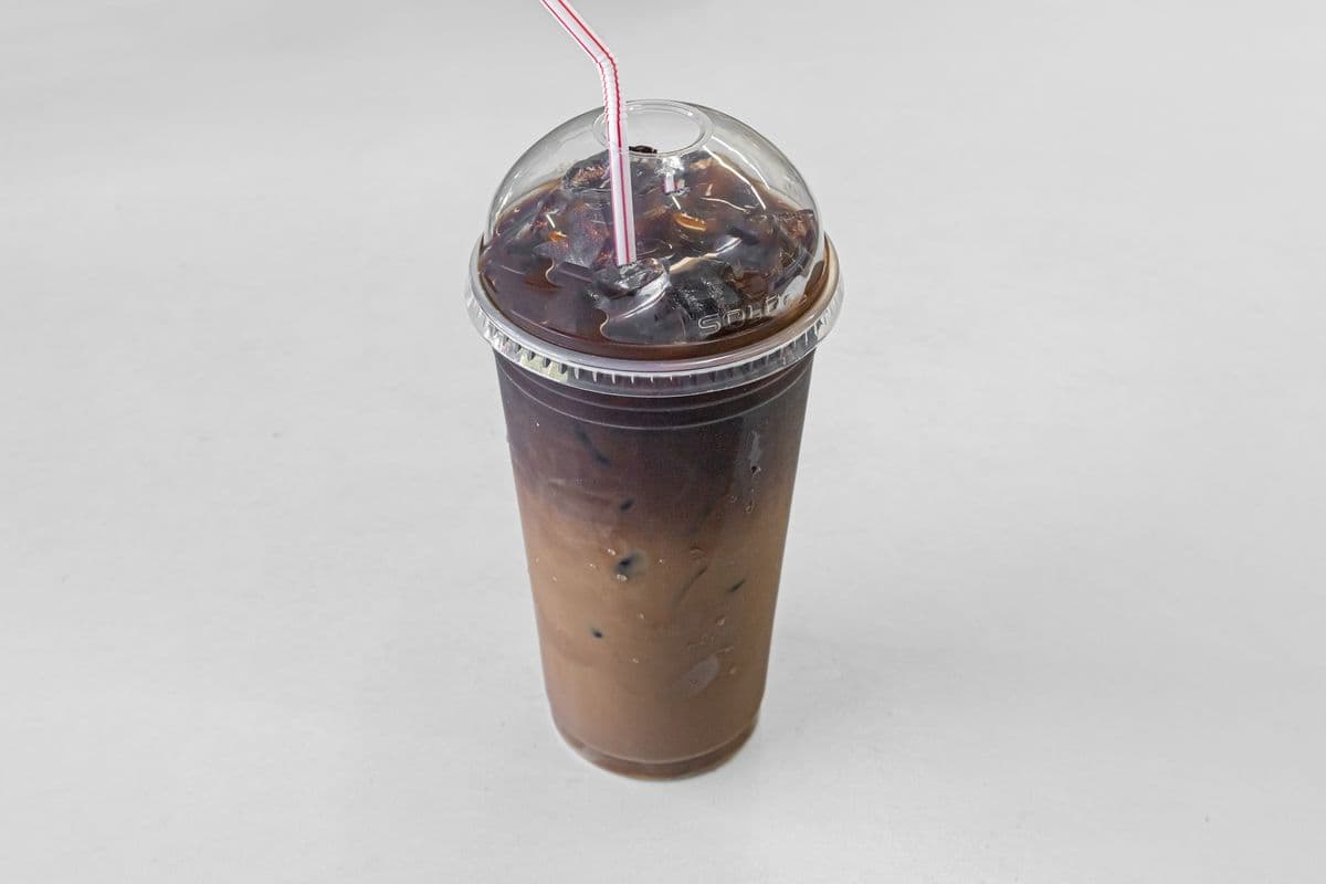 C8. Café glacé vietnamien / Vietnamese Iced Coffee ( Grand / Large)