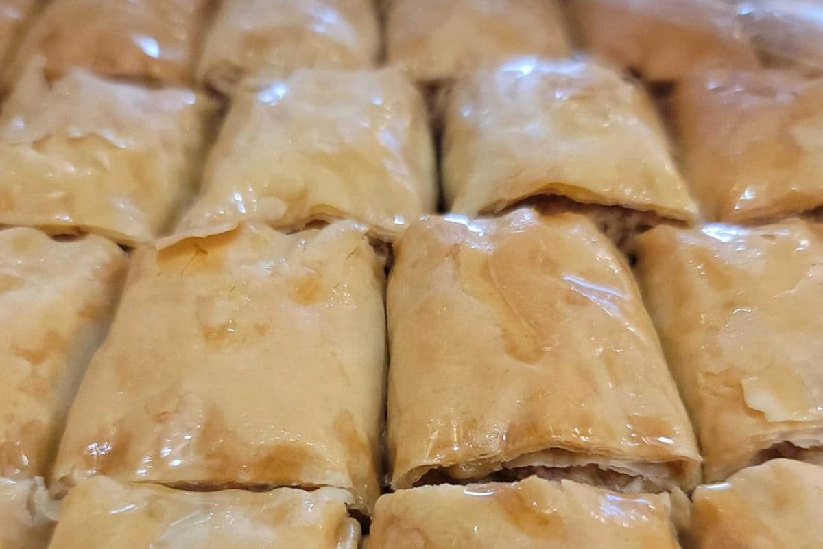 Baklawa with Walnuts