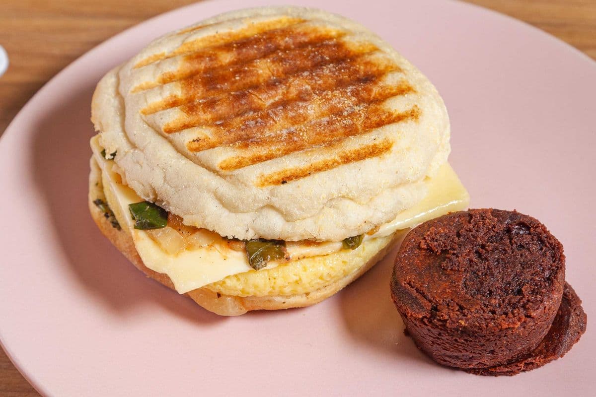 Vegetable Pesto Breakfast Sandwich