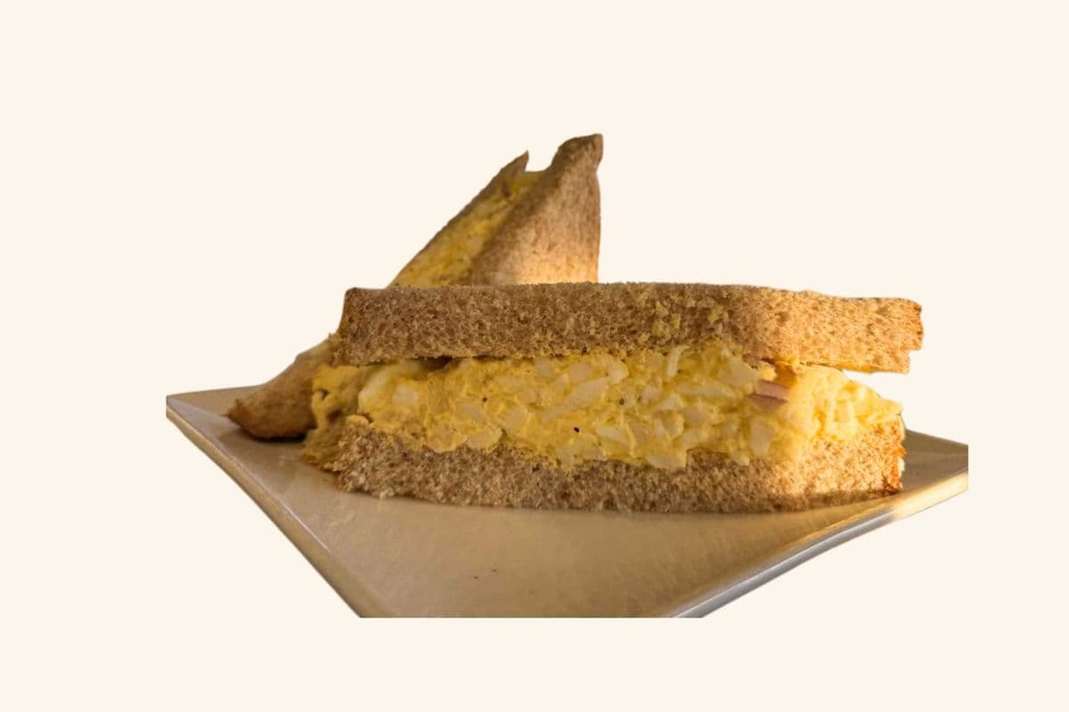 Fresh Egg Salad Sandwich