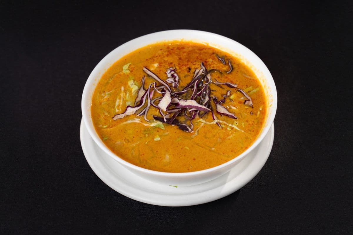 Soupe Thaï au cari et lait de coco / Thai Soup with Curry and Coconut Milk