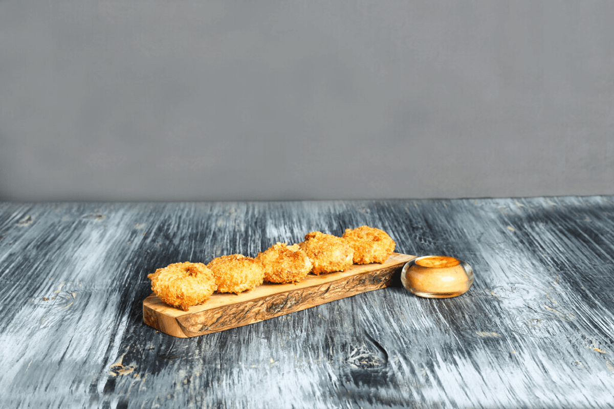 Smokey Cheese Nads (5pcs)