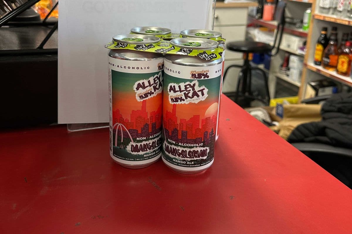 ALLEY KAT NON-ALCOHOLIC MANGOLORIAN ALE (1 x 4 PK)