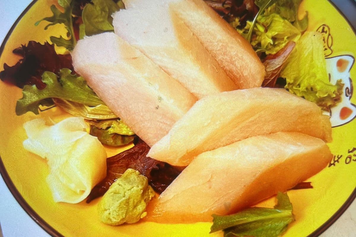 5pcs Tuna Sashmi Salad (5片金枪鱼刺身沙拉)