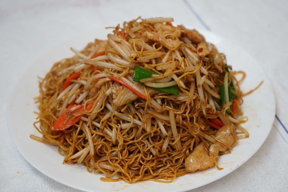 61. Chicken, Beef, or BBQ Pork Chow Mein