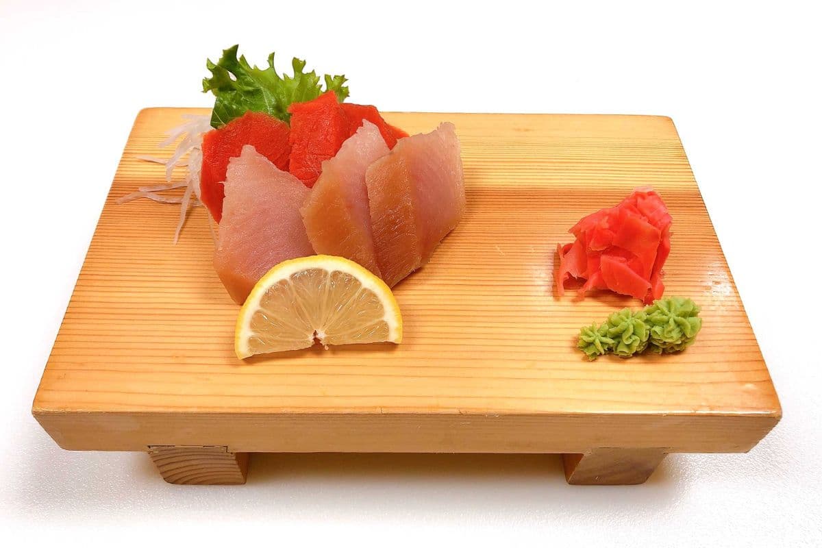Tuna and Wild Salmon Sashimi (6 pcs)