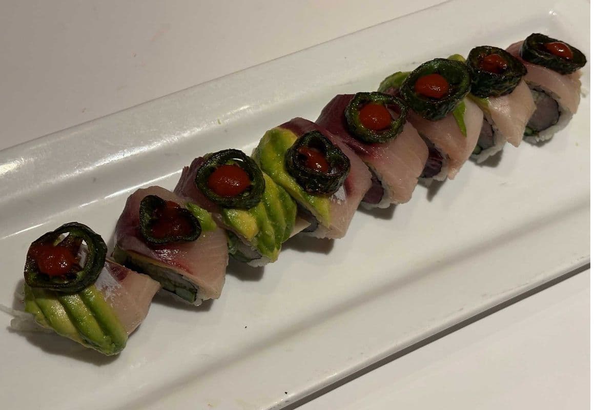 Hamachi Lover Roll (NEW)