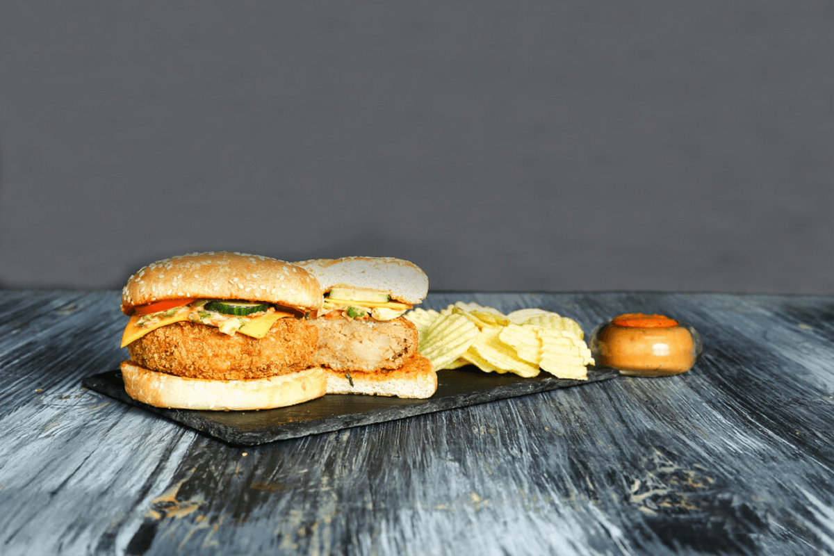 Crispy Aloo Tikki Burger