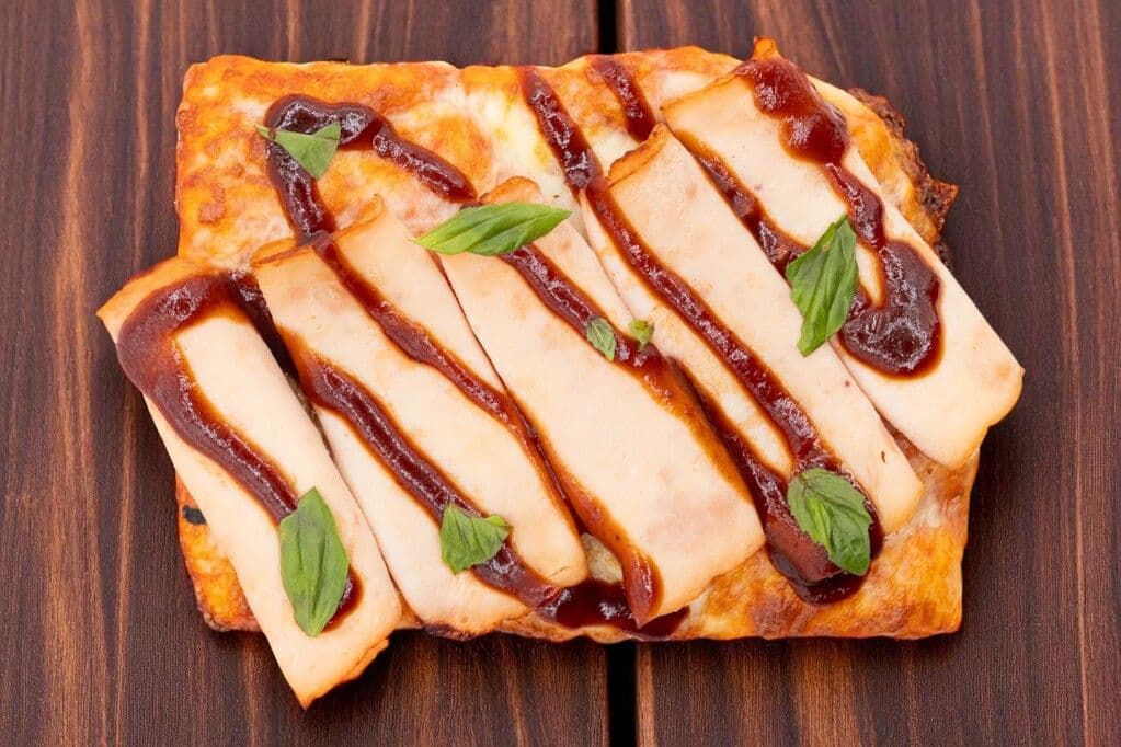 PIZZA SLICE - BBQ CHICKEN
