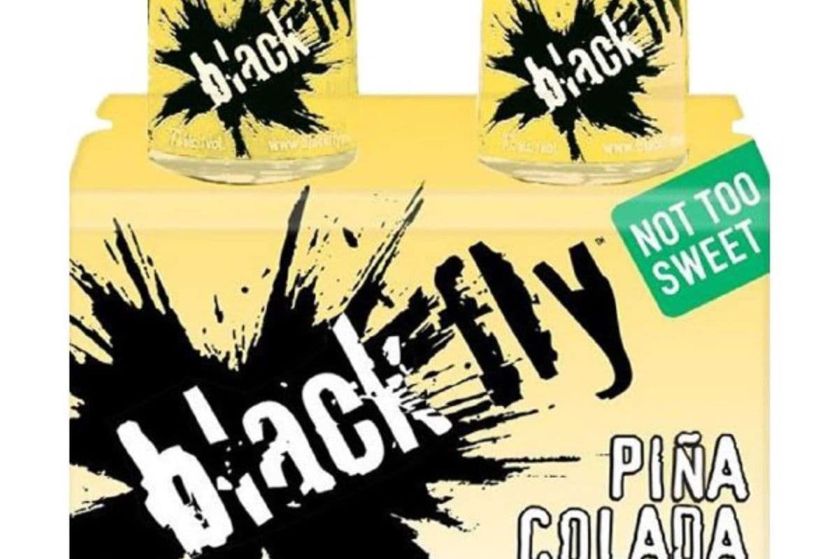 BLACK FLY RUM PINA COLADA 4BTLS (1 x 4X400ML)
