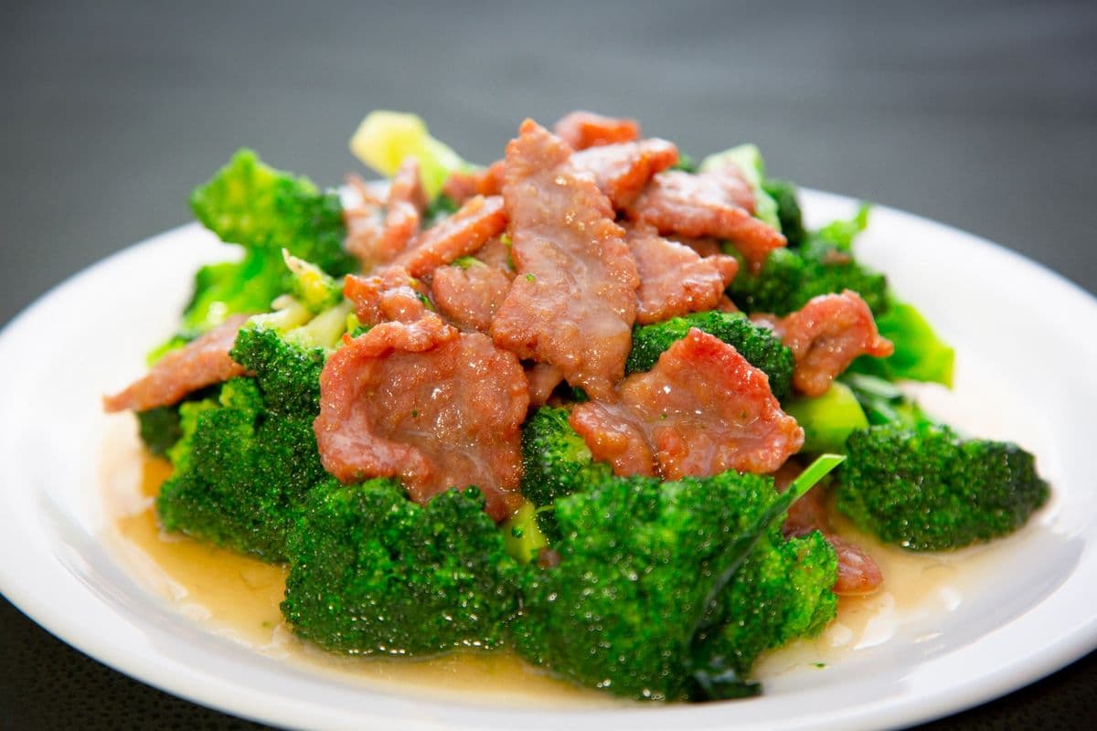 B4. Beef with Broccoli