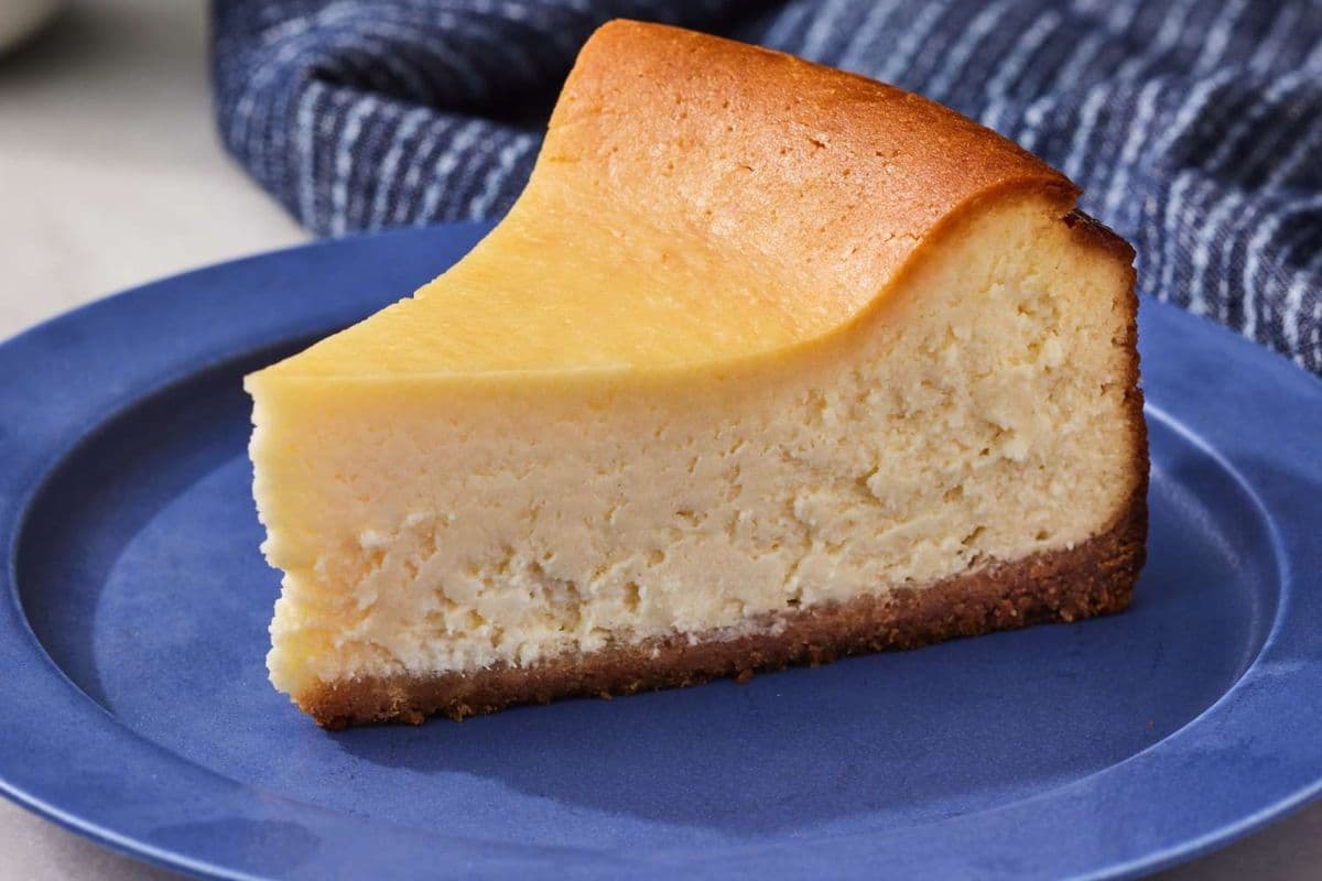 NEW YORK STYLE CHEESECAKE