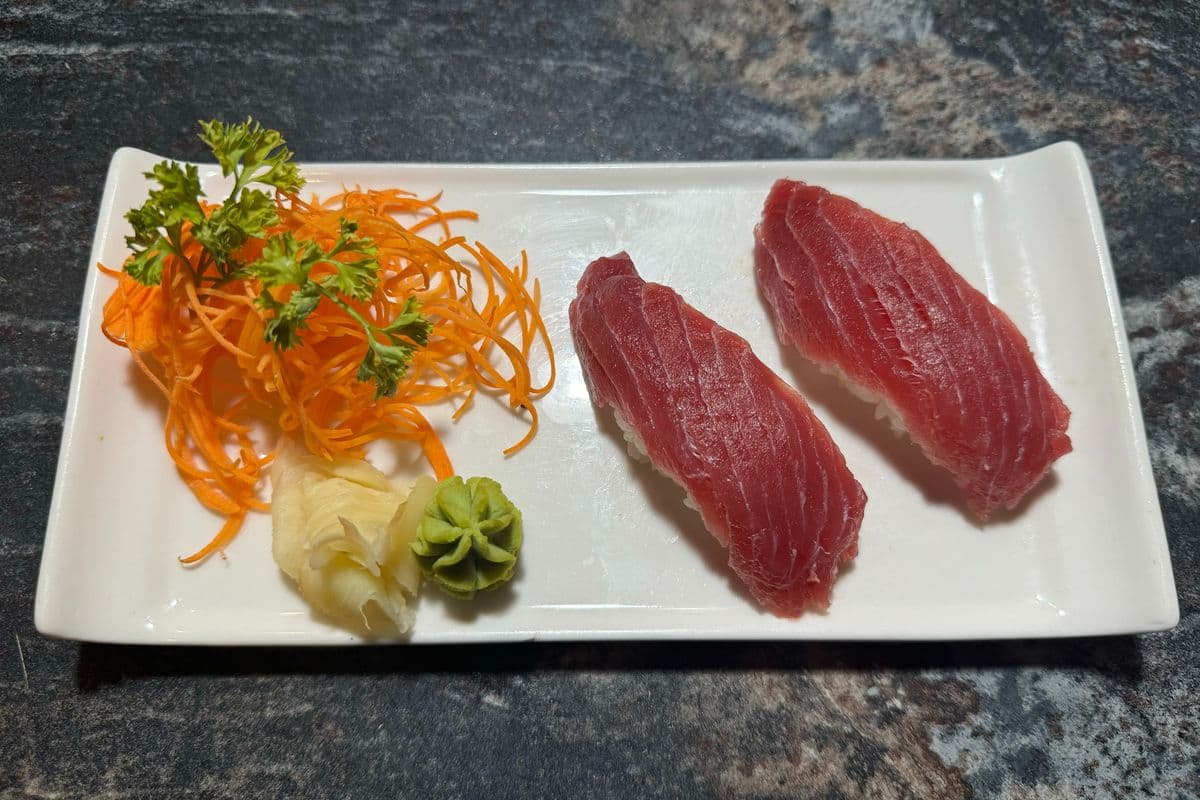 Red Tuna (2 pcs)