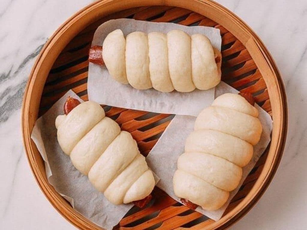ST22 Steamed Preserved Sausage Bun 新天虹蠟腸卷