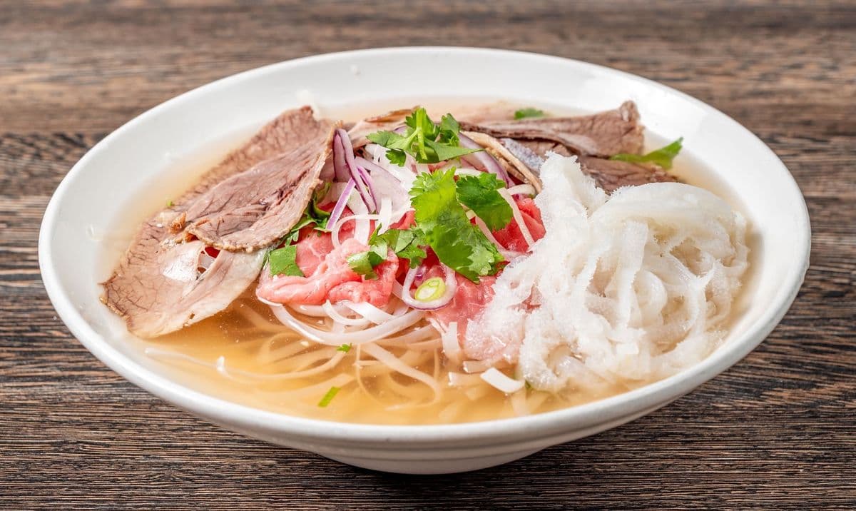 P8. Pho Steak, Brisket, Tripe (L) - OO