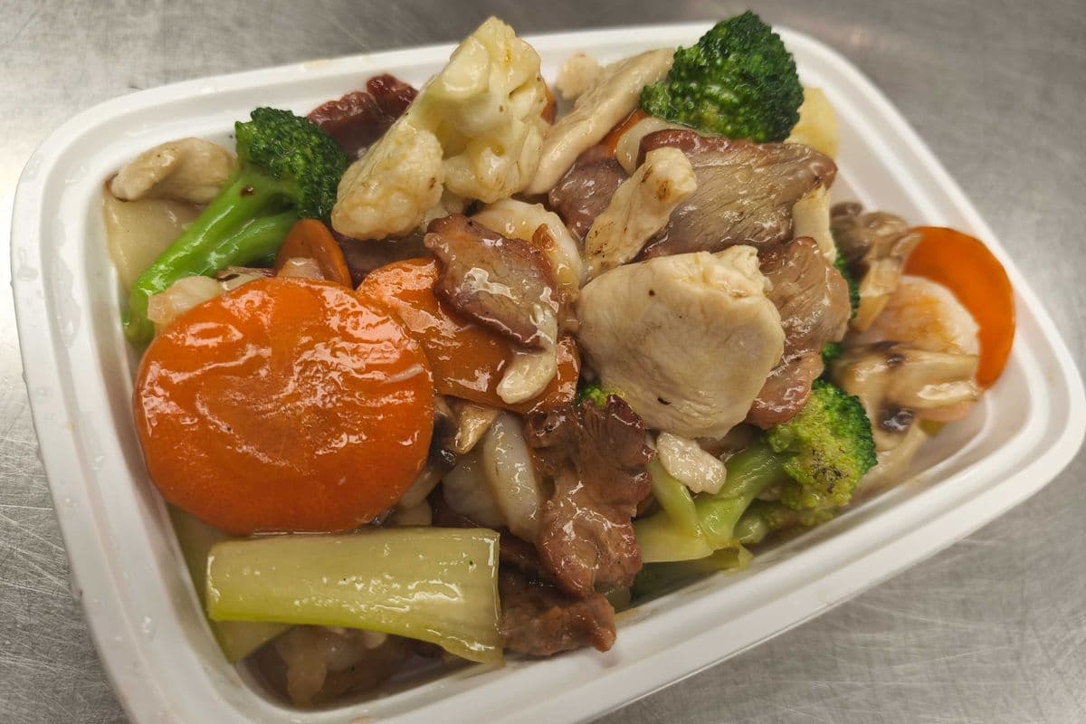 173. Deluxe Mixed Vegetables with Assorted Meat