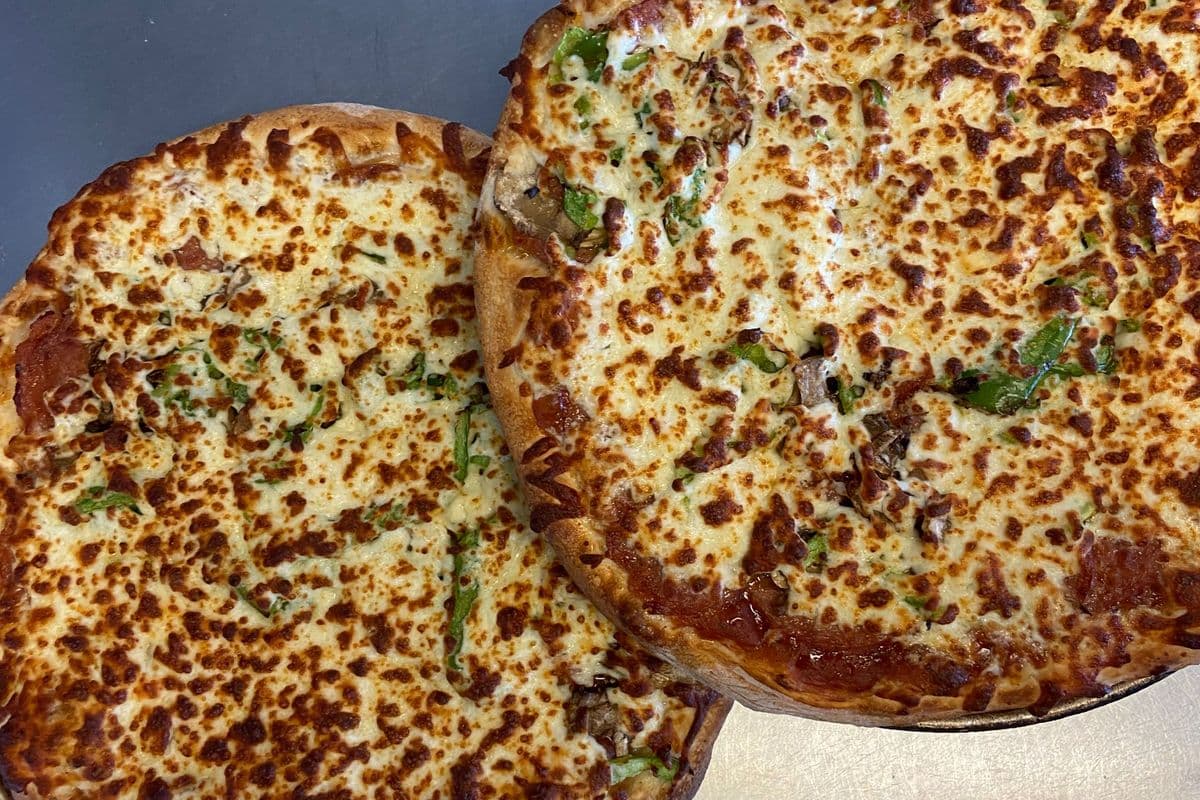 Deux pizzas jumbos / Two Jumbos Pizzas