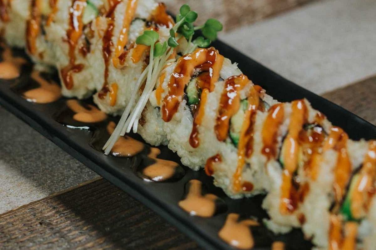 Deep fried Dynamite roll (8pcs)