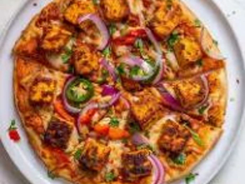 Tandoori Paneer Pizza