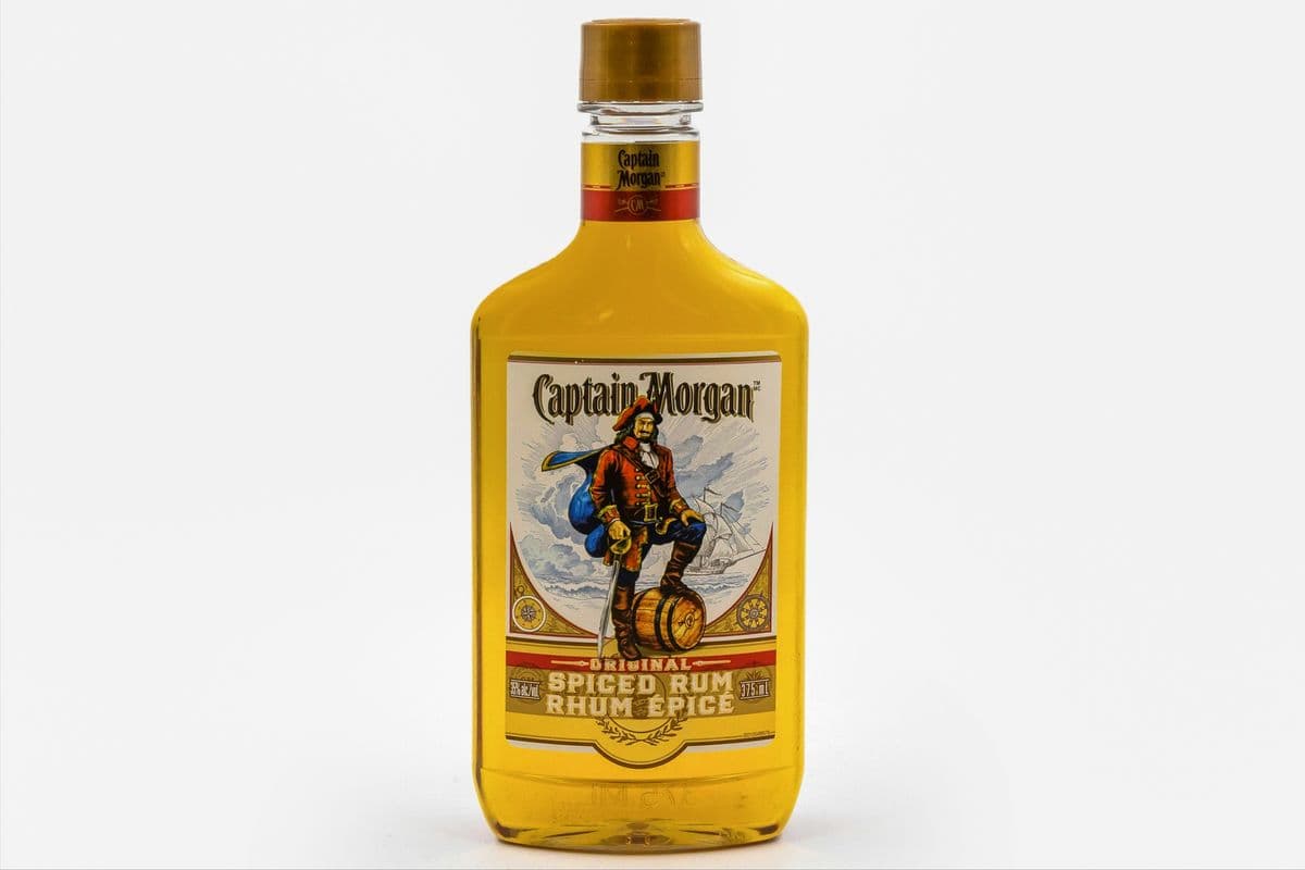 Captain Morgan Spiced Rum(375ML) (1 x 375ML)