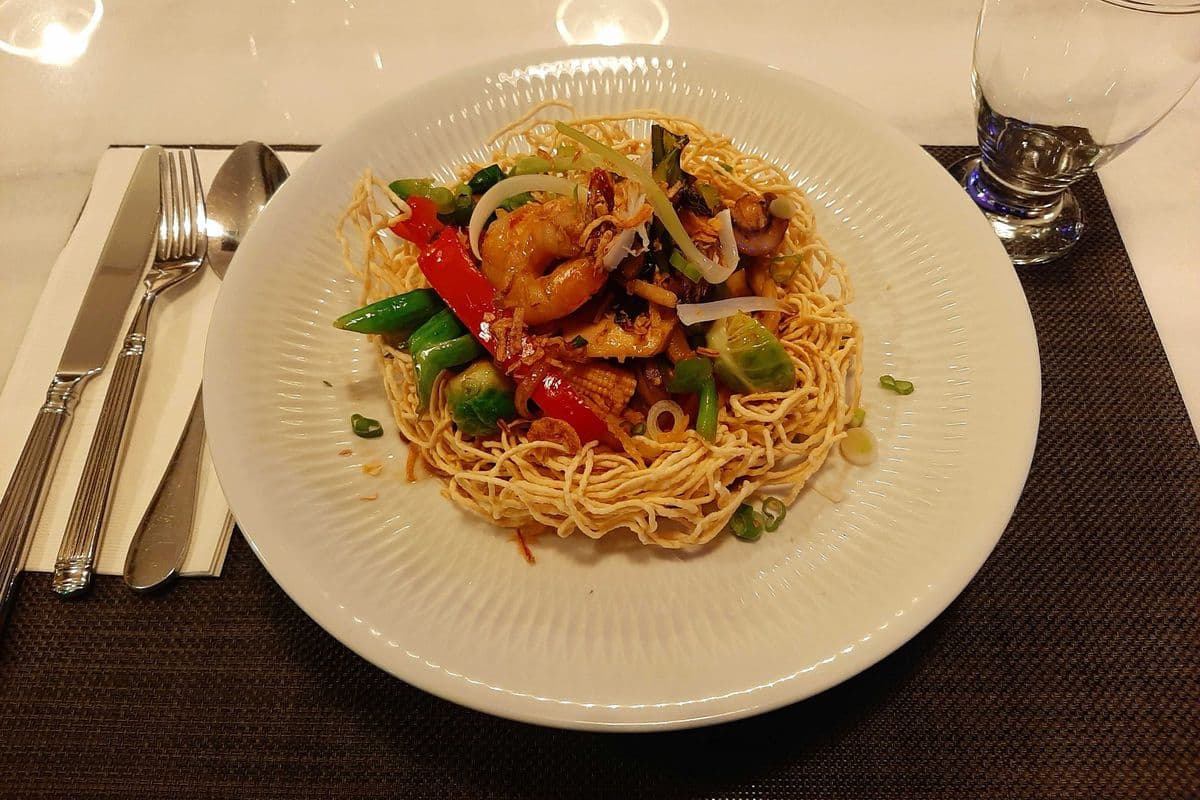 Nouilles croustillantes aux ccrevettes/Crispy prawn noodles