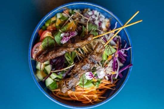 Bol du dragon (boeuf et salade) / Dragon Bowl (Beef and Salad)