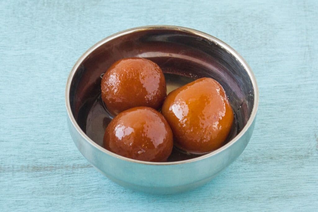 Gulab Jamun (3 pcs)