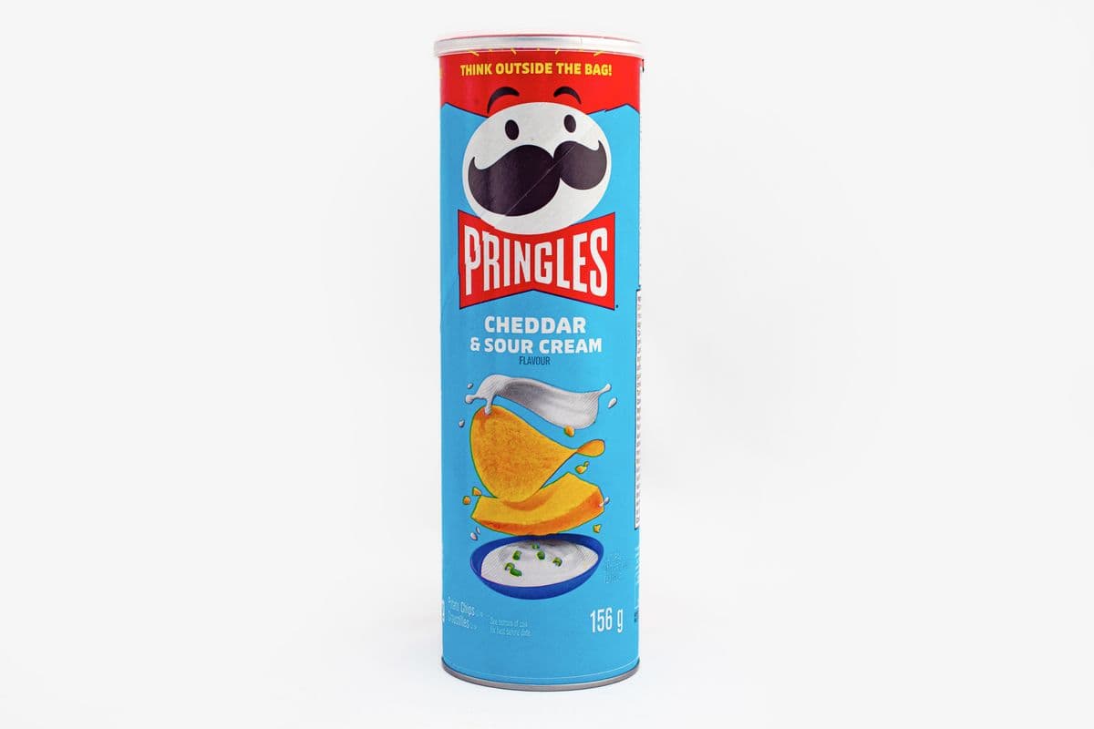 Pringles Cheddar and Sour Cream (156 g)