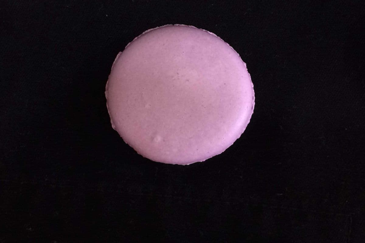 Mixed Berries Macaron