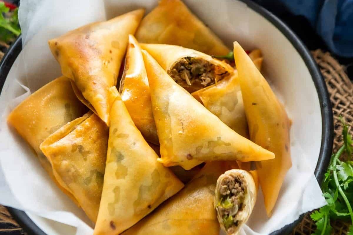 Chicken Samosa (1 pc)