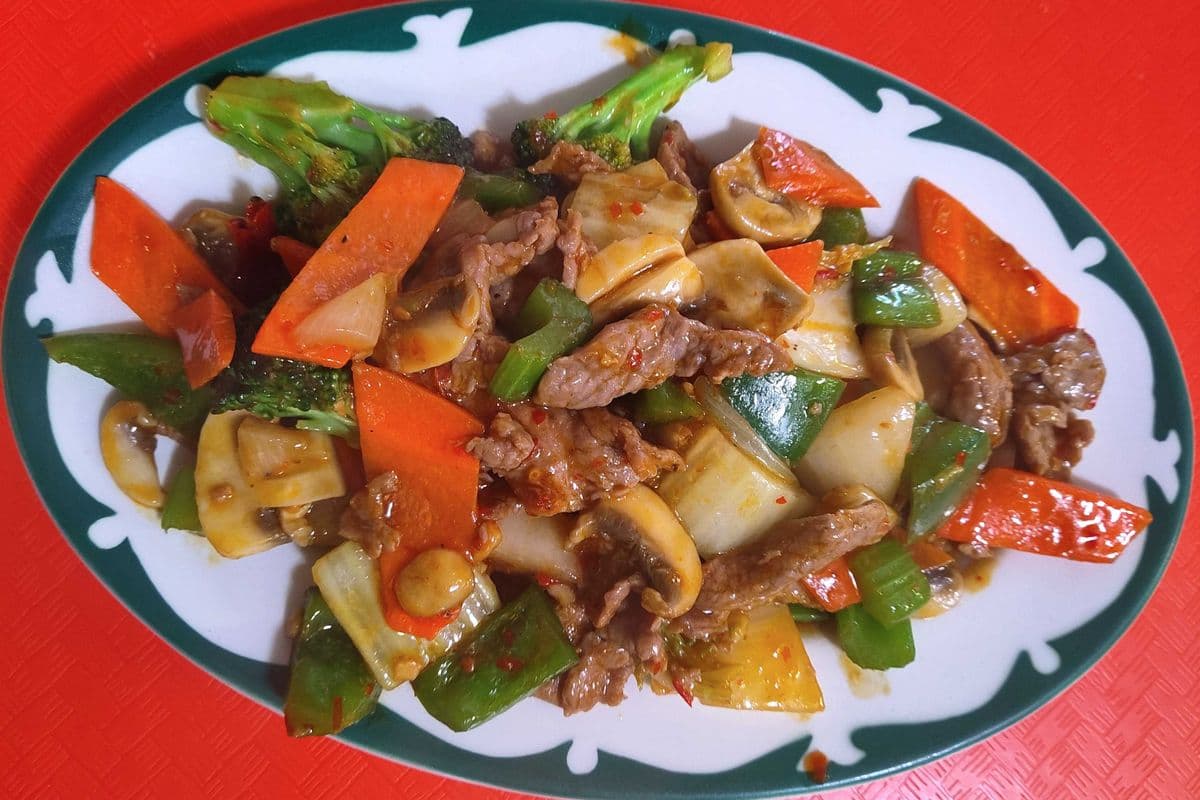 F003. Beef or Pork with Mixed Vegetables