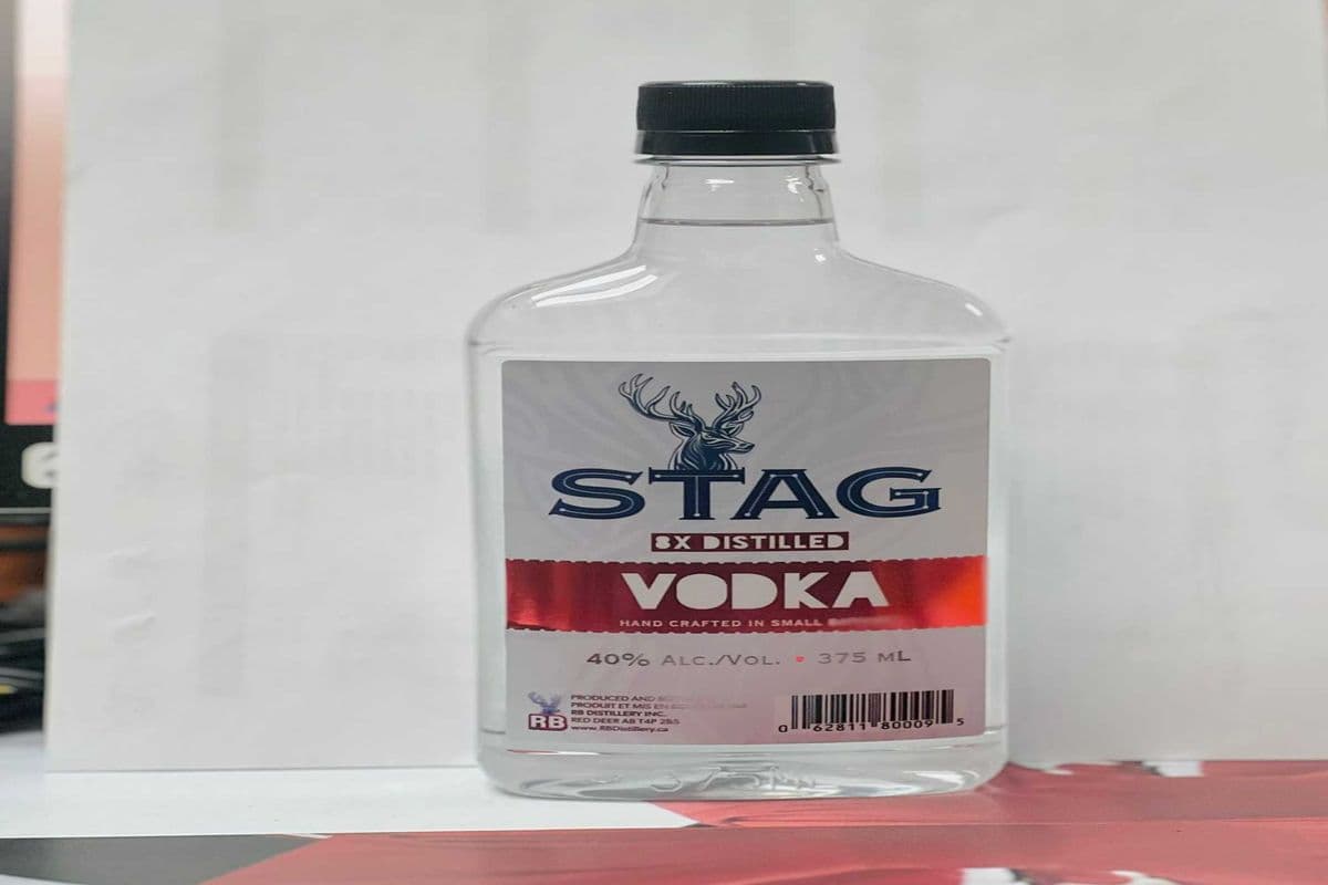 STAG VODKA (1 x 375 ML)