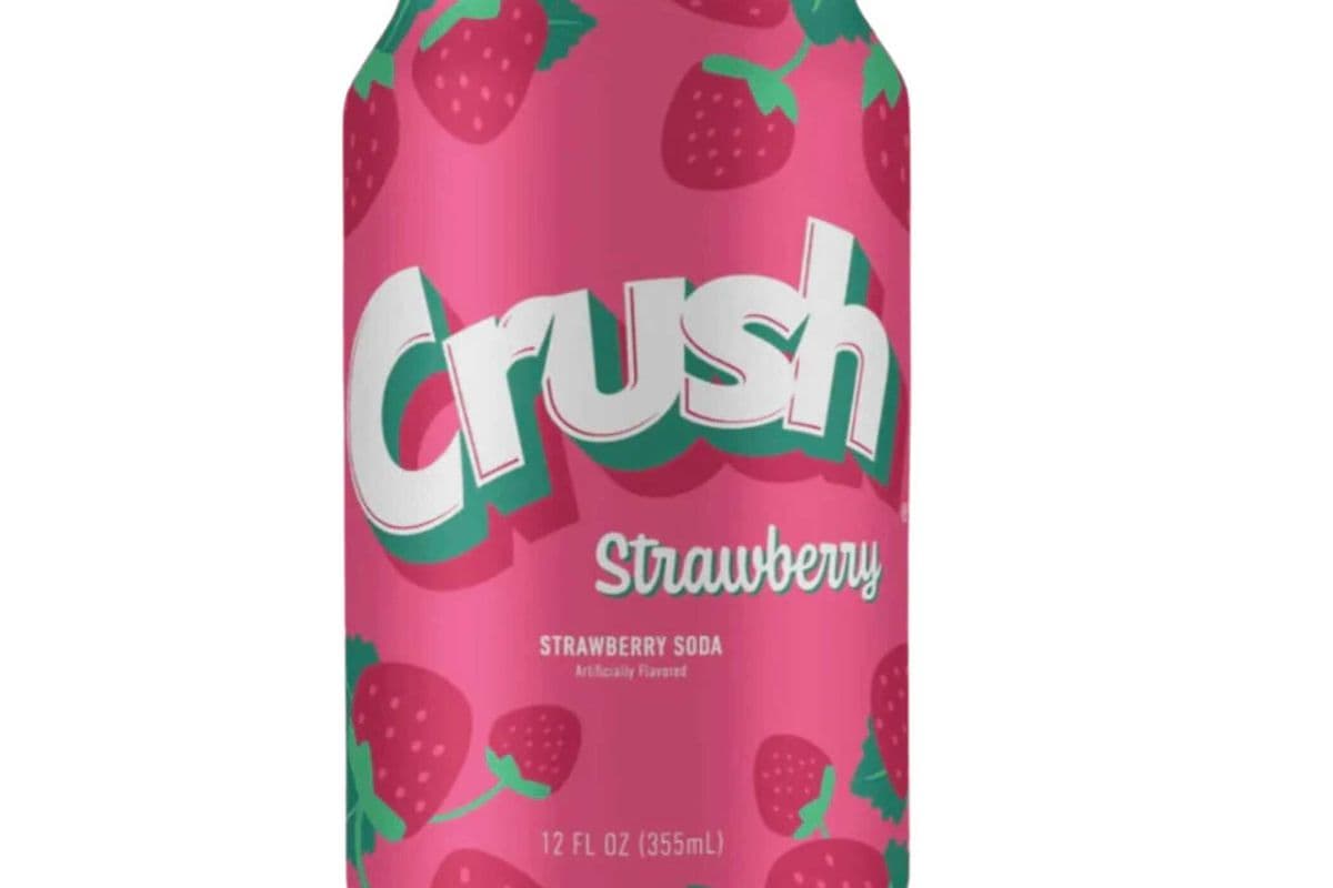 Crush Strawberry Can (355 ml)