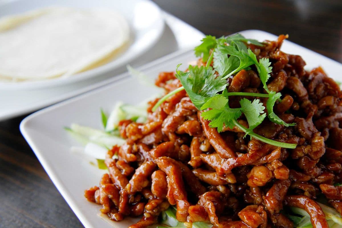 Shredded Pork with Hoisin Sauce and Pancake 京醬肉絲+薄餅