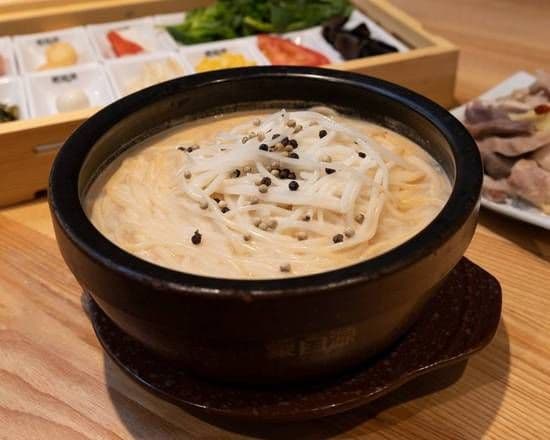 White Pepper Noodle / 胡椒味米线