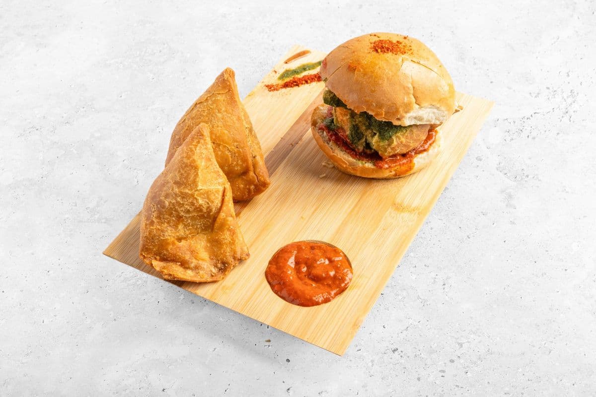 Samosa Pav 2PC