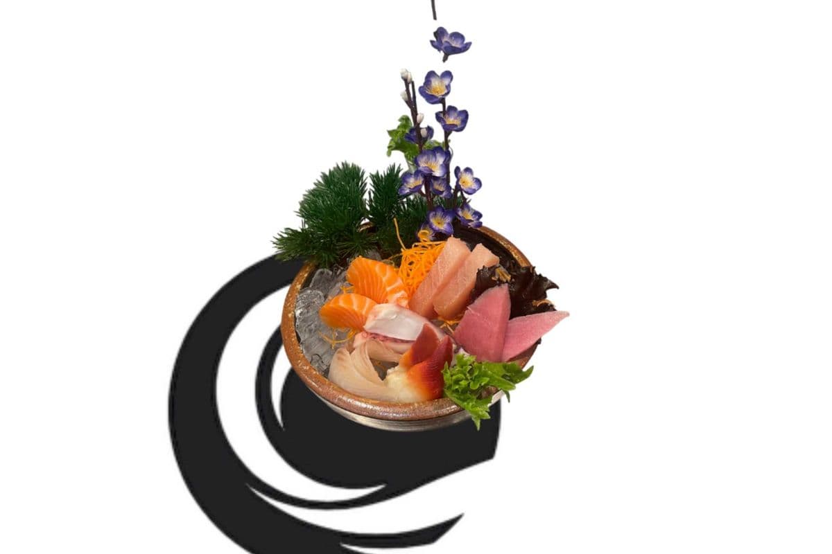Assorted Sashimi (12 pcs)
