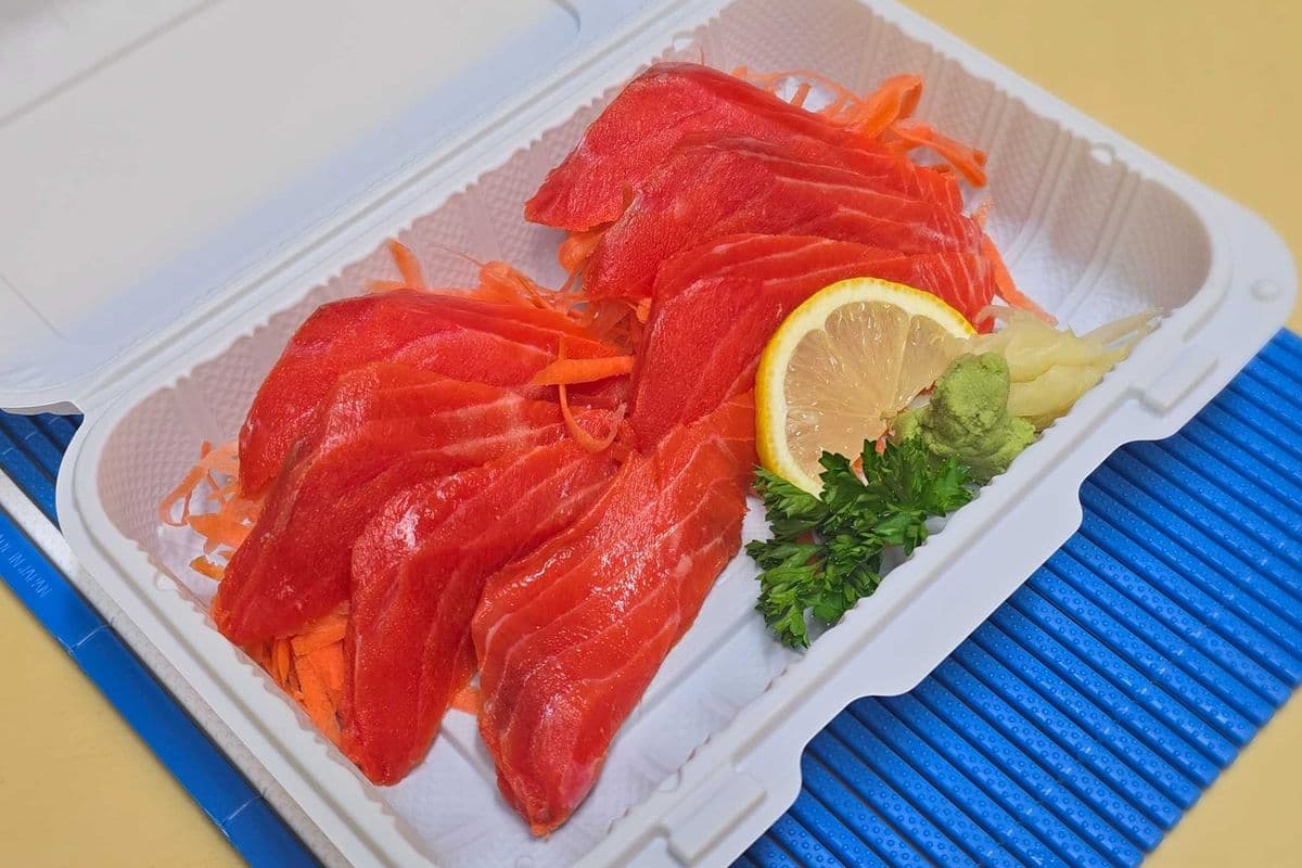 Wild Salmon Sashimi (7pcs)