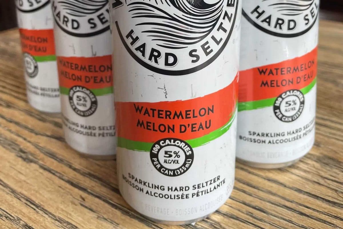 WHITE CLAW BLACK CHERRY 6pack (1 X 6*355ML) (1 x 4260 ML)