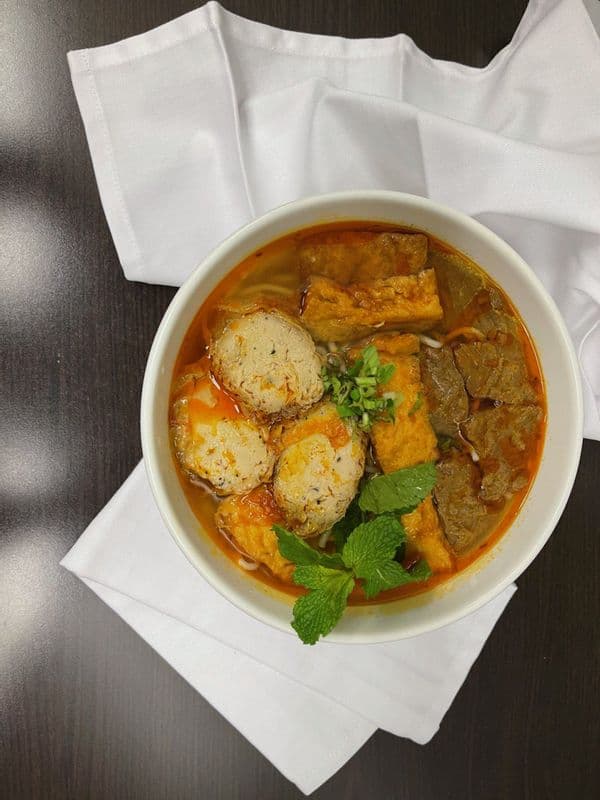 Soupe Hue / Citronnelle Soup