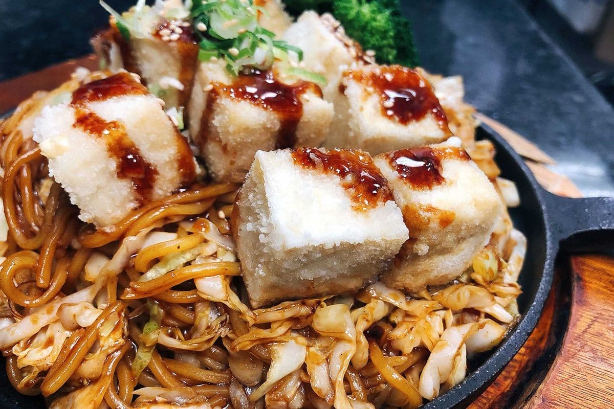 Tofu and Vegetable Yaki Udon (Thick)