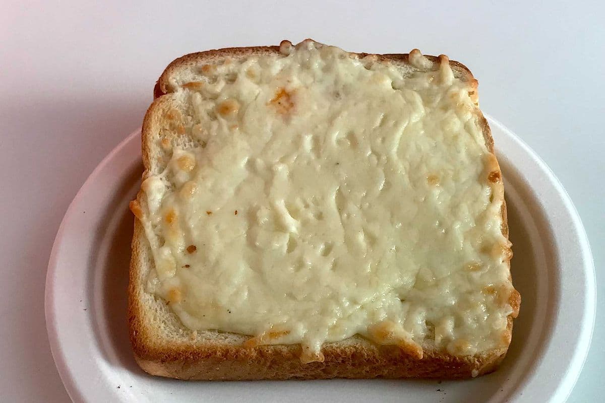 Cheese Toast (Mozzarella Cheese Topping)