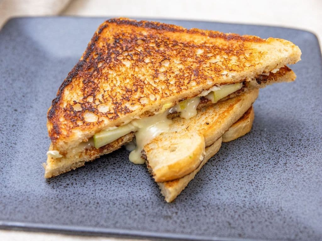 Apple Brie Grilled Cheese